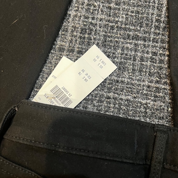 NWT Abercrombie Black Distressed Skinny Jeans - Picture 2 of 8